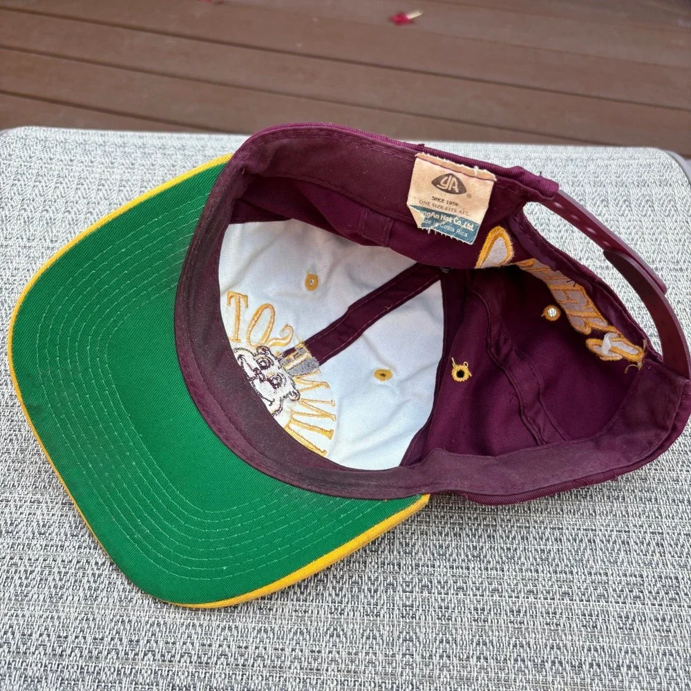 Youngan Minnesota Gophers Hat Unisex OSFM Maroon Gold Fair Vintage Snapback